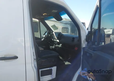 2019 Mercedes-Benz Sprinter 2500 Standard Roof V6 from USA, damaged, VIN WD4PF0CD4KP160880